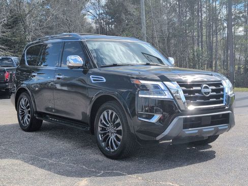 Used 2022 Nissan Armada Platinum w/ Captain's Chairs Package image 8