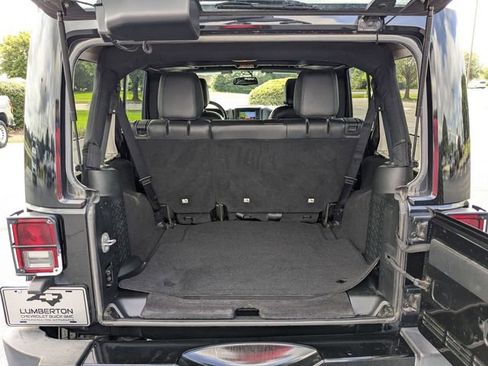 Used 2018 Jeep Wrangler Unlimited Sahara image 30