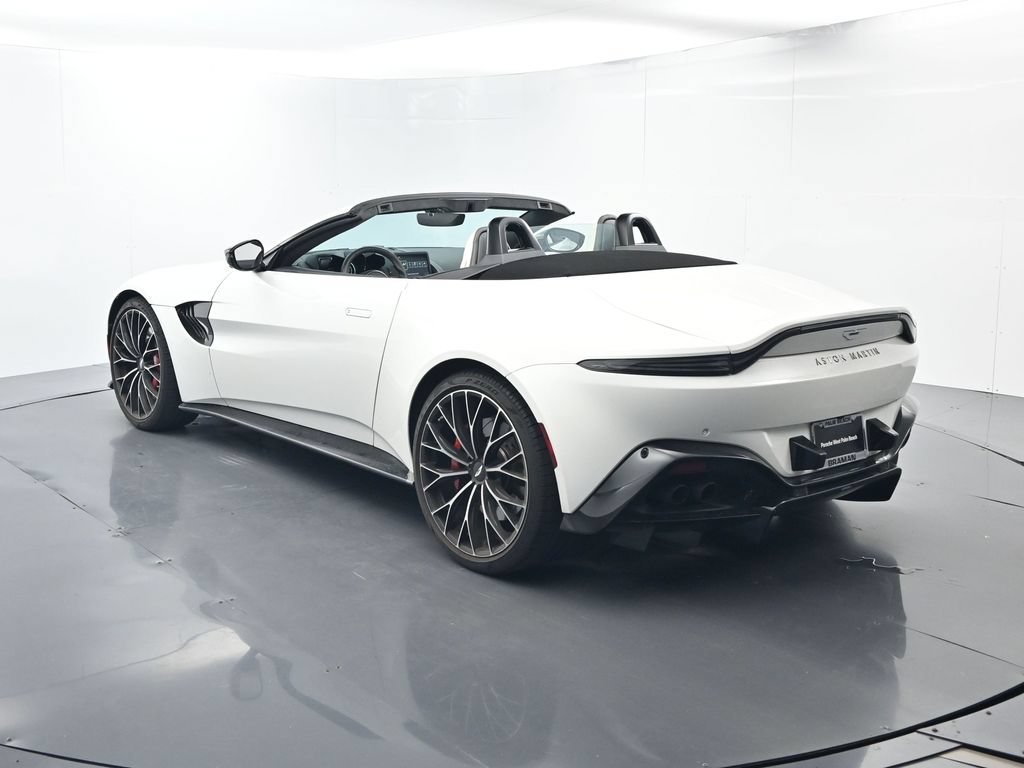 Used 2023 Aston Martin V8 Vantage Roadster RWD image 3