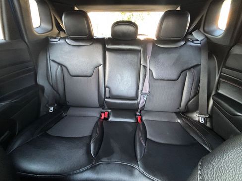 Used 2025 Jeep Compass Trailhawk AWD/4WD image 37