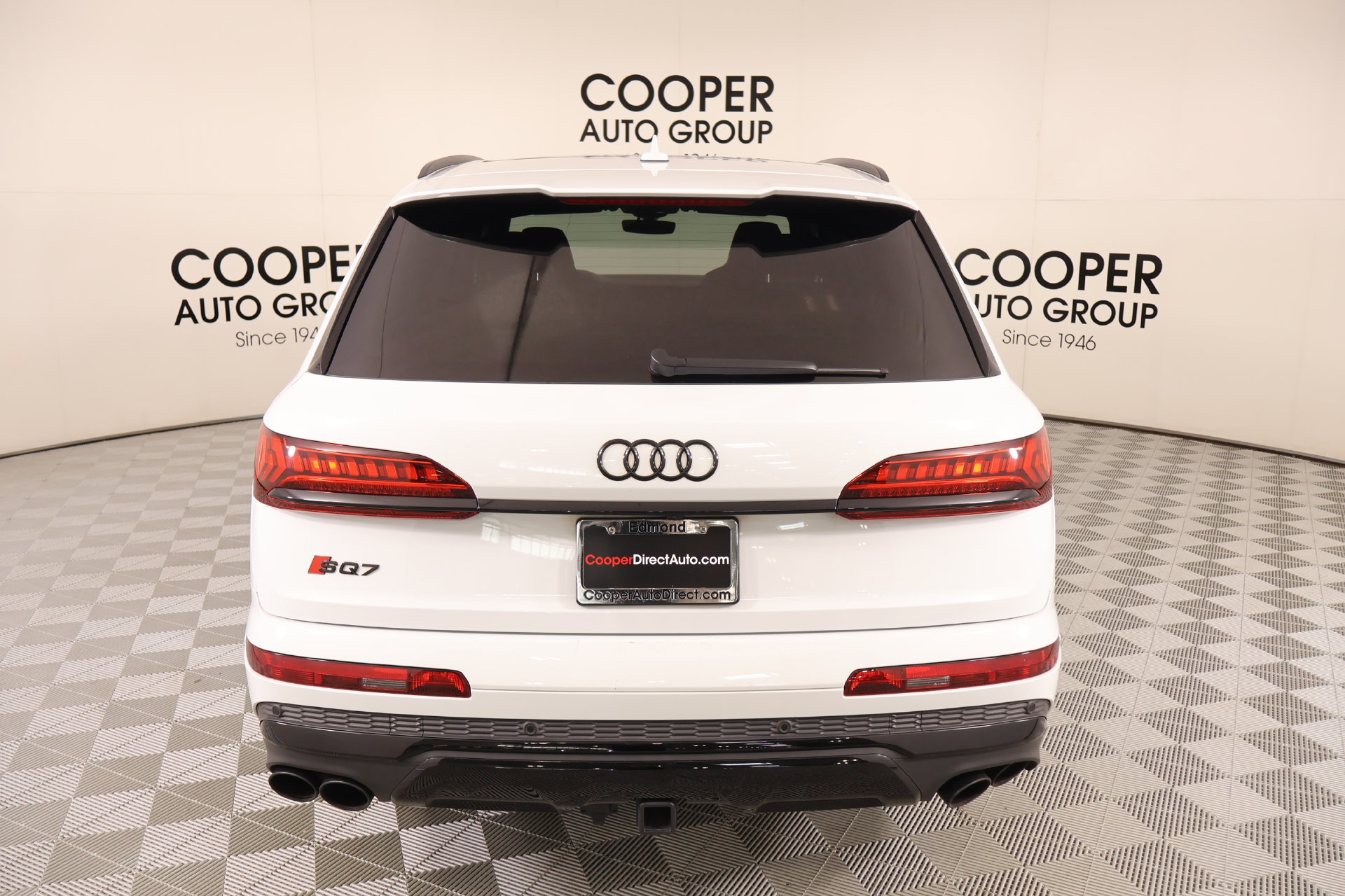 Used 2023 Audi SQ7 Prestige AWD/4WD image 23