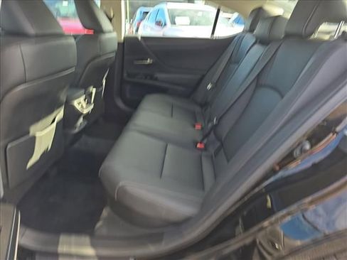 Used 2025 Lexus ES 300h w/ Premium Package image 34