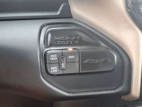 Used 2024 RAM 2500 Laramie AWD/4WD image 9