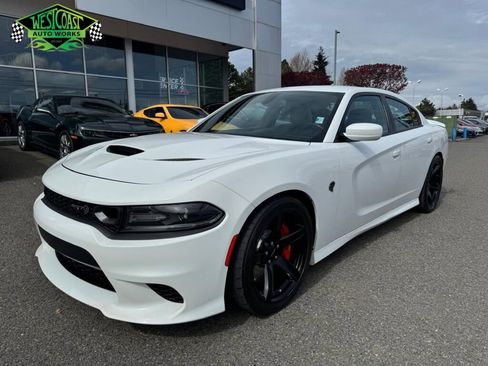 Used 2019 Dodge Charger SRT Hellcat w/ Navigation & Travel Group image 1