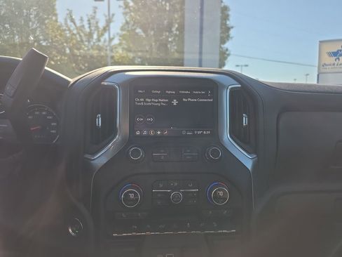 Used 2020 Chevrolet Silverado 1500 LT Trail Boss w/ Midnight Edition AWD/4WD image 32