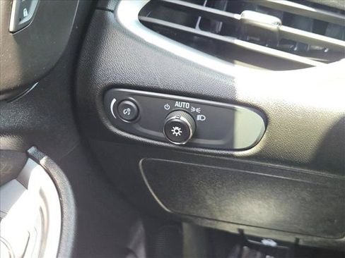 Used 2024 Chevrolet Malibu LS FWD image 15