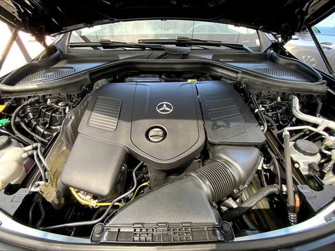 New 2025 Mercedes-Benz GLC 350e GLC 350e image 18