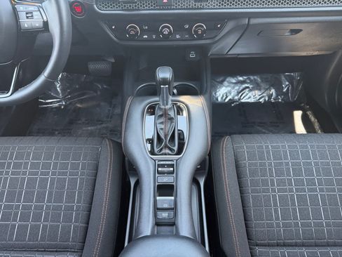 Used 2024 Honda HR-V Sport image 17