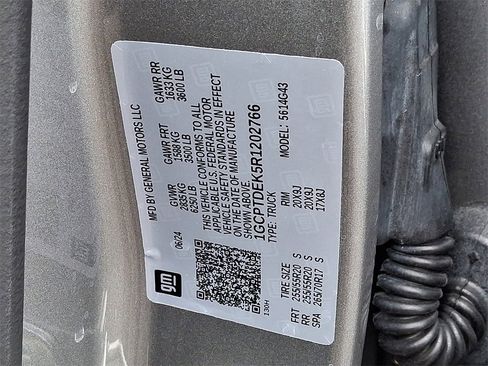 Certified 2024 Chevrolet Colorado Z71 w/ Z71 Convenience Package 2 image 29