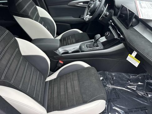 New 2026 Alfa Romeo Tonale w/ Active Assist Package AWD/4WD image 15