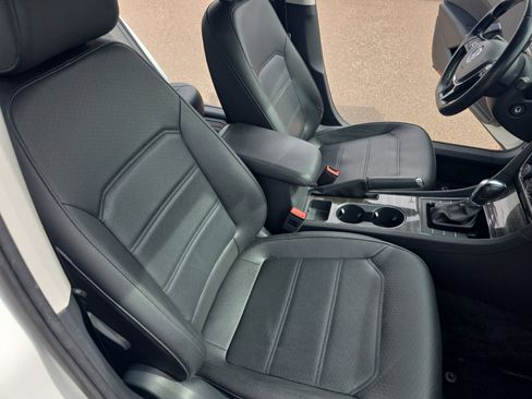 Used 2016 Volkswagen Passat 1.8T SE FWD image 19