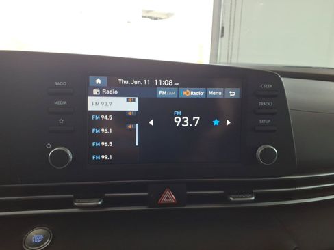 Used 2025 Hyundai Elantra Hybrid FWD image 22