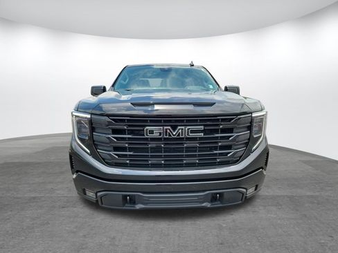 Used 2024 GMC Sierra 1500 Elevation AWD/4WD image 2