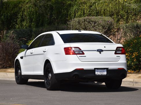 Used 2015 Ford Taurus Police Interceptor AWD image 19
