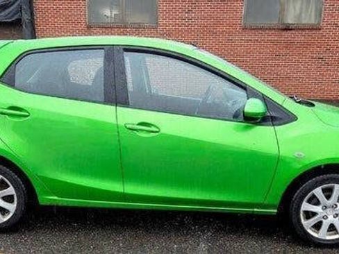 Used 2011 MAZDA MAZDA2 Sport FWD image 5