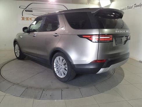 Used 2018 Land Rover Discovery HSE Luxury image 3