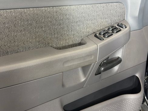 Used 2003 Ford Explorer XLS AWD/4WD image 14