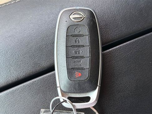 Used 2025 Nissan Rogue SV AWD/4WD image 36