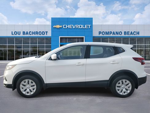 Used 2020 Nissan Rogue Sport S image 4