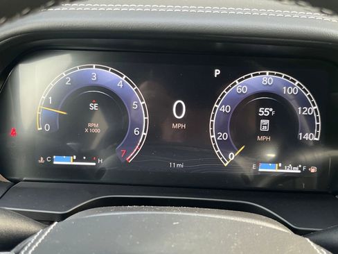 New 2025 Jeep Grand Cherokee L Overland w/ Luxury Tech Group IV image 3