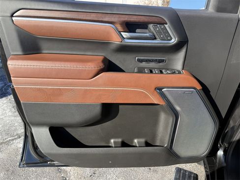 Certified 2025 GMC Sierra 1500 Denali Ultimate image 14