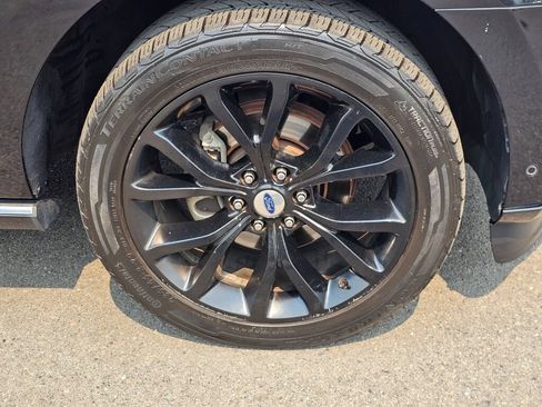 Used 2018 Ford Expedition Platinum AWD/4WD image 9