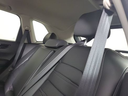 Used 2025 Honda CR-V EX-L image 12