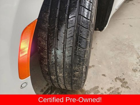 Used 2025 Chrysler Pacifica Pinnacle image 42