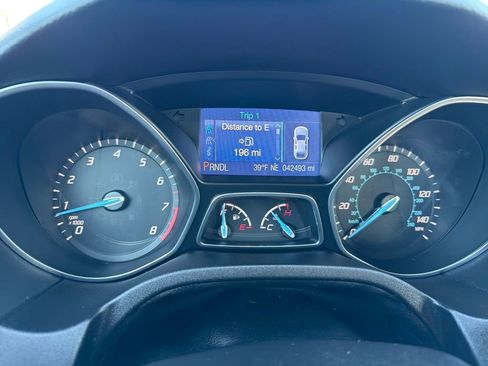 Used 2013 Ford Focus SE w/ SE Winter Pkg image 18