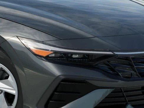 New 2026 Hyundai Elantra SE FWD image 9