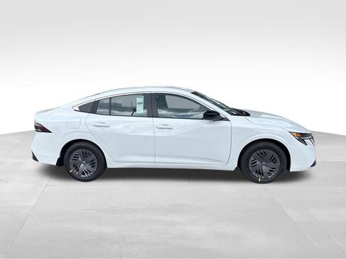 New 2026 Nissan Sentra SV w/ Floor Mat Package FWD image 5