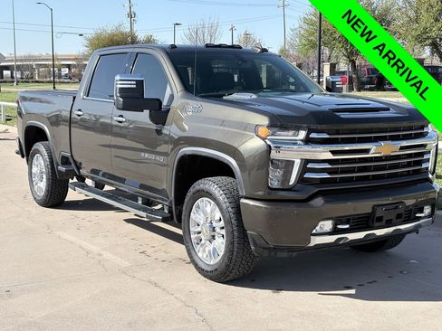 Used 2022 Chevrolet Silverado 2500 High Country image 1