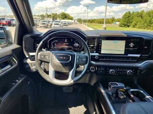 Certified 2025 GMC Sierra 1500 SLT w/ SLT Premium Plus Package AWD/4WD image 17