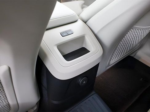 New 2025 Volvo XC60 T8 Ultra w/ Protection Package Premier image 13