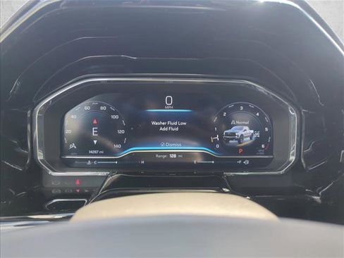 Used 2024 Chevrolet Silverado 1500 LT Trail Boss w/ Convenience Package II image 4