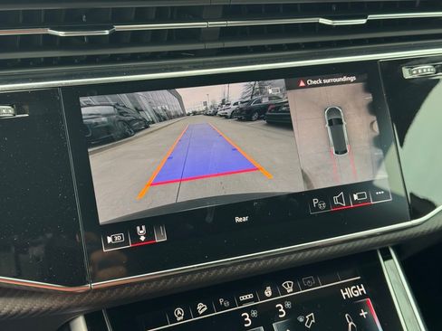 New 2026 Audi SQ8 Prestige image 33