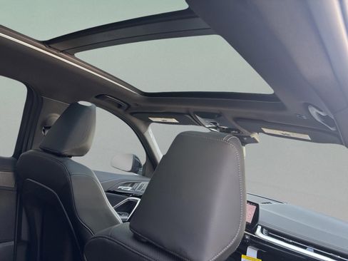 Used 2026 BMW X1 xDrive28i w/ Technology Package image 32