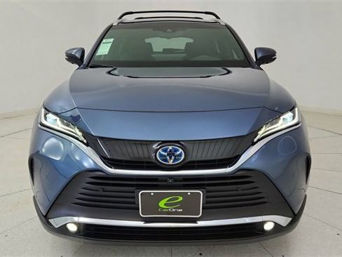 Used 2023 Toyota Venza Limited image 2
