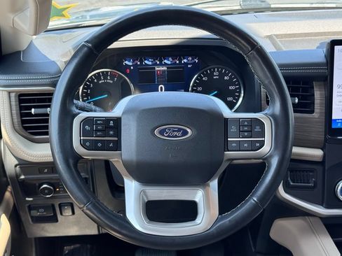 Used 2024 Ford Expedition Limited RWD image 8