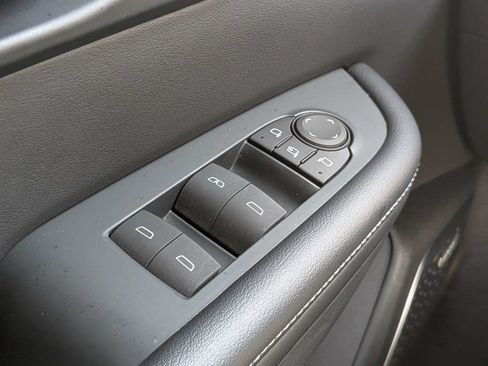 Used 2025 Buick Enclave Preferred w/ Power Package FWD image 28