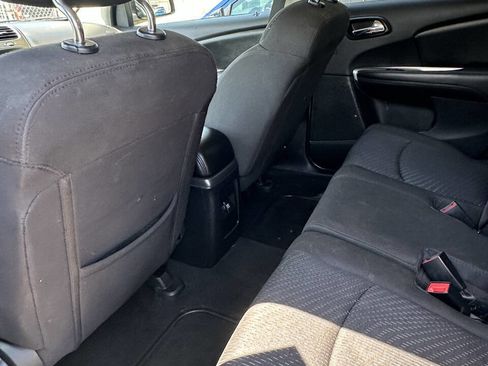 Used 2017 Dodge Journey SE w/ Flexible Seating Group image 22