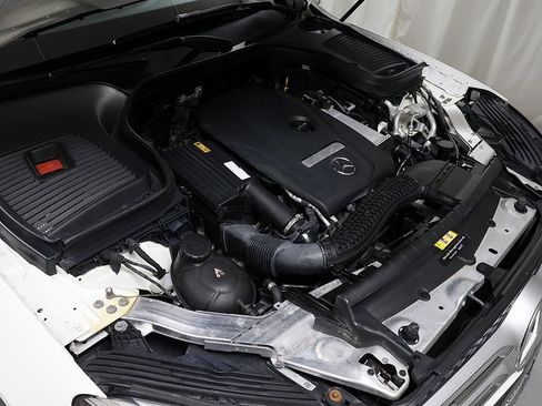 Used 2019 Mercedes-Benz GLC 300 4MATIC image 35