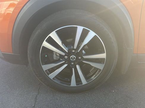 Used 2020 Nissan Kicks SR image 7