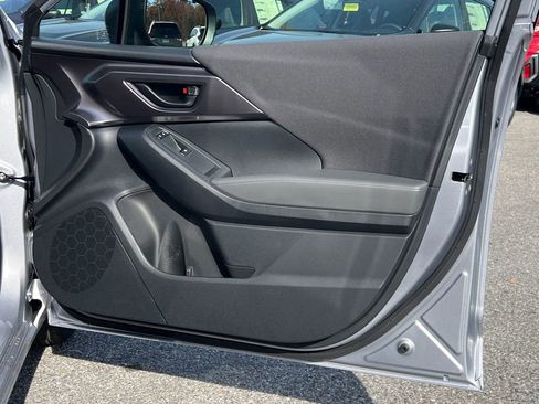 New 2025 Subaru Impreza 2.0i image 9
