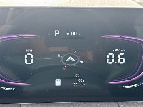 Used 2024 Kia Telluride LX image 25