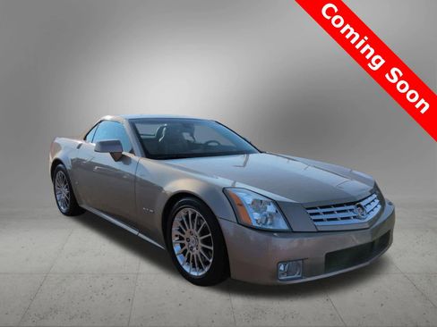 Used 2008 Cadillac XLR image 8