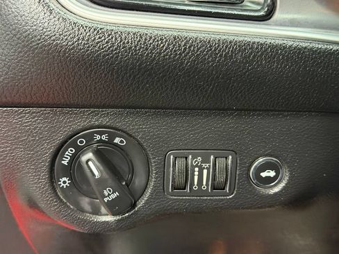 Used 2019 Dodge Challenger R/T RWD image 30