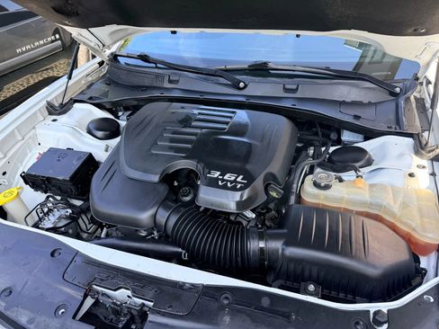 Used 2019 Dodge Charger SXT image 27