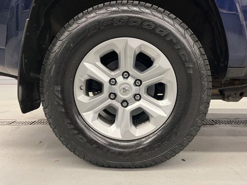 Used 2014 Toyota 4Runner 4WD image 34