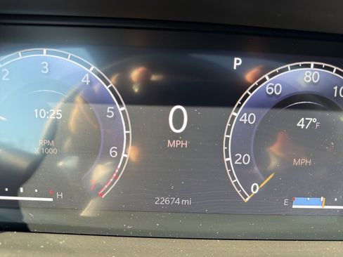 Certified 2023 Jeep Grand Cherokee Limited image 9